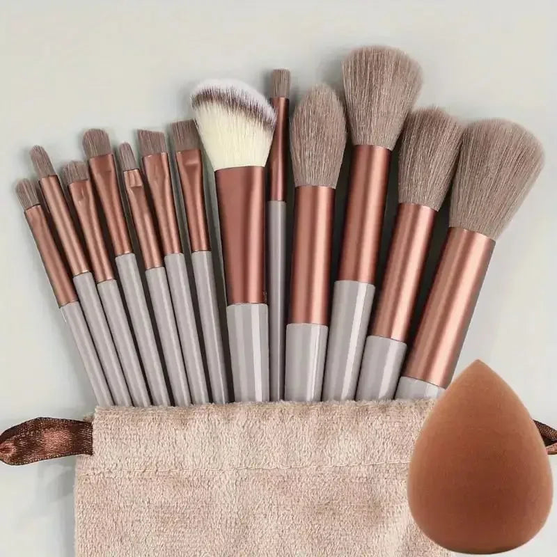 Professional Makeup Brush Set – Soft Fluffy Kabuki & Blending Brushes
