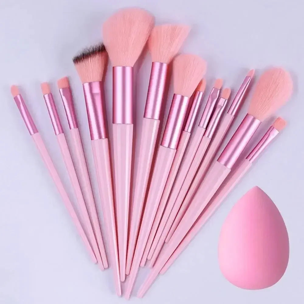 Professional Makeup Brush Set – Soft Fluffy Kabuki & Blending Brushes