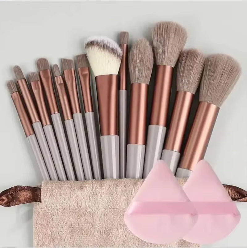Professional Makeup Brush Set – Soft Fluffy Kabuki & Blending Brushes