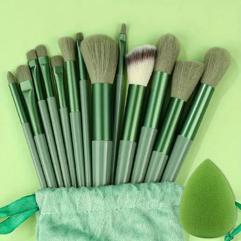 Professional Makeup Brush Set – Soft Fluffy Kabuki & Blending Brushes